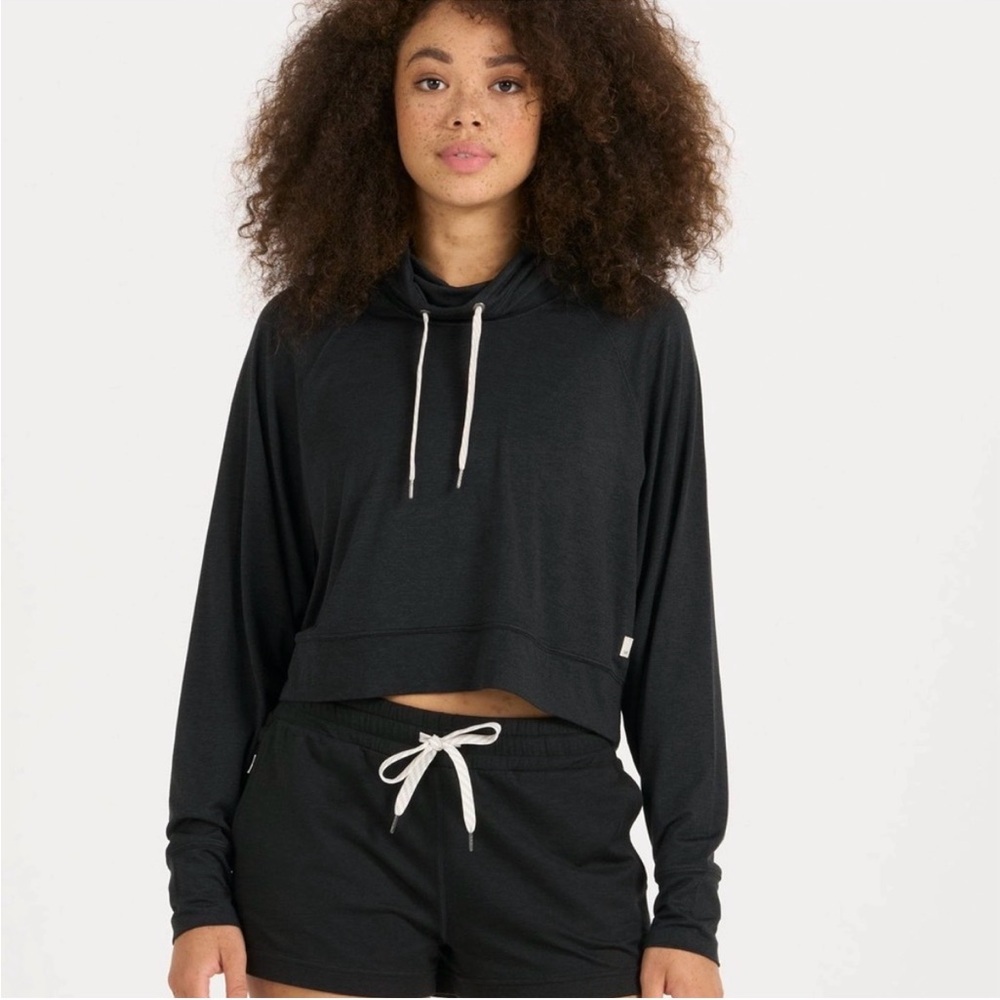 VUORI Halo Crop Funnel Neck Buttery Soft Pullover Heather Black - Small